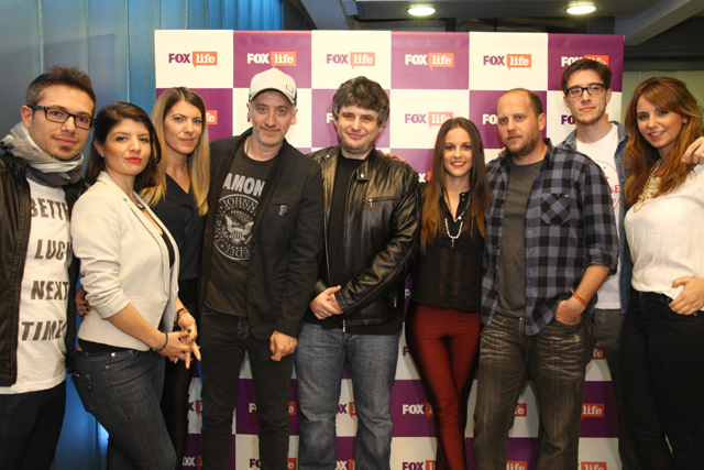 Newsline Report - Plataformas - FOX Life estrena Perros de la calle. La convivencia