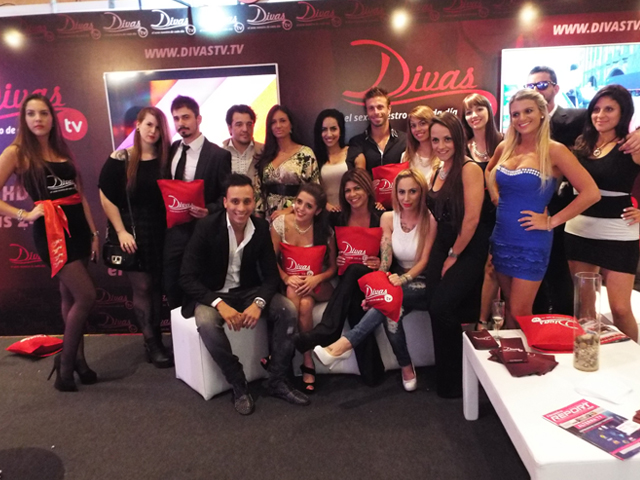 Newsline Report - Plataformas - Lanzan Divas TV en Punta Show