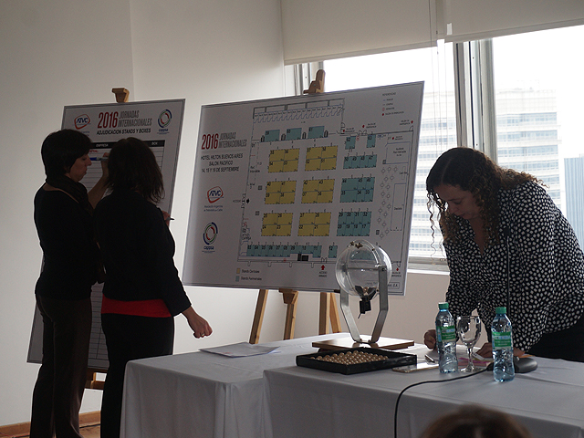 Newsline Report - Plataformas - Adjudican stands de Jornadas Internacionales 2016