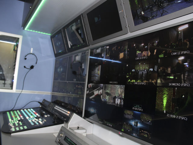 Newsline Report - Tecnologa - Grupo Eventos Televisin present sus mviles de produccin y DSNG