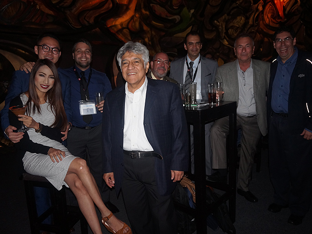 Newsline Report - Plataformas - Fiesta Bienvenida a ConvergenciaShow.Mx