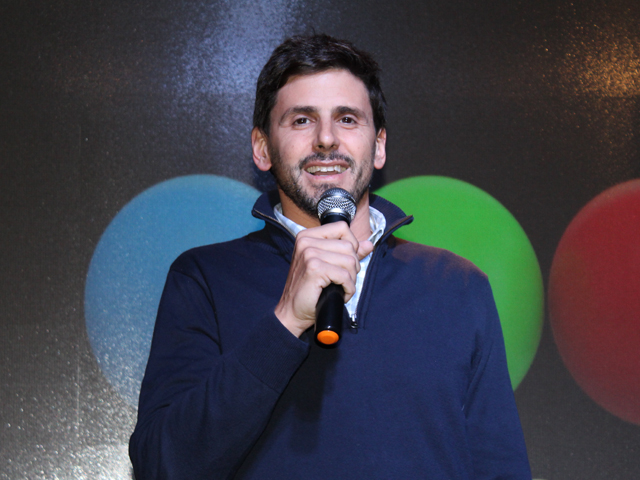 Newsline Report - Contenidos - Telefe y Underground presentaron 'Fanny la Fan'