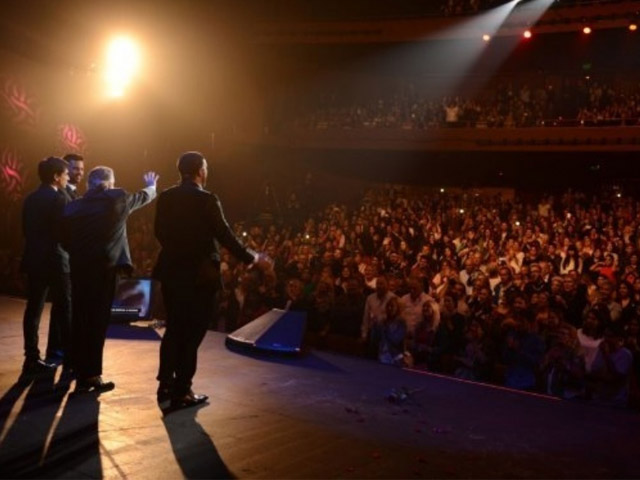 Newsline Report - Contenidos - Noche de gala para el cierre de Sandro de Amrica, La Serie
