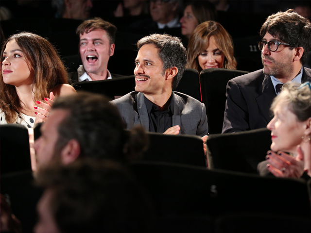 Newsline Report - Plataformas - 'Aqu en la Tierra' se present a sala llena en Canneseries