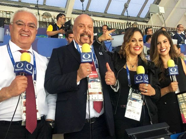 Newsline Report - OTT - Televisa Deportes recibe el 'Botn de Oro' de YouTube
