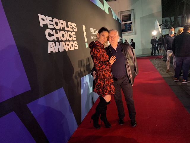 Newsline Report - Contenidos - E! Entertainment celebr los People's Choice Awards 2021