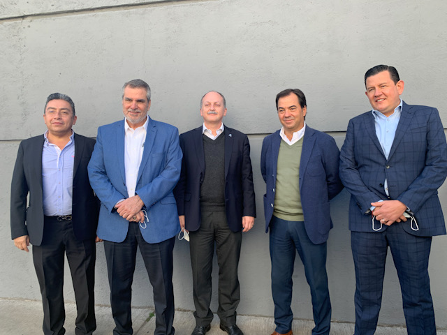 Newsline Report - Negocios - Megacable: 'Duplicaremos el tamao de la compaa en los prximos tres aos'
