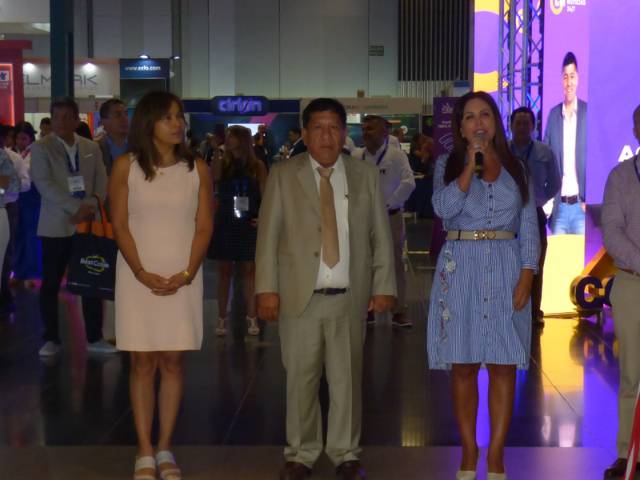 Newsline Report - Plataformas - Per: XIII Cumbre APTC abre sus puertas