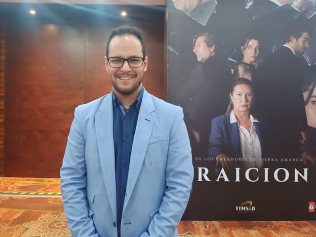 EDUARDO ROJAS DE VIUBUX: Innovando la Experiencia Literaria y Audiovisual