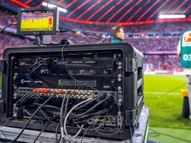 Newsline Report - Tecnologa - Riedel estrena sistemas Easy5G y RefCam Live en la Bundesliga