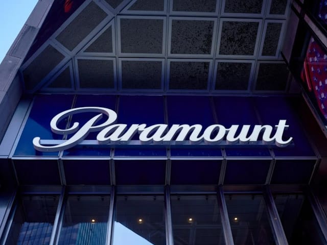 Newsline Report - Negocios - Paramount recorta personal en EE.UU. mientras ajusta rumbo ante crisis