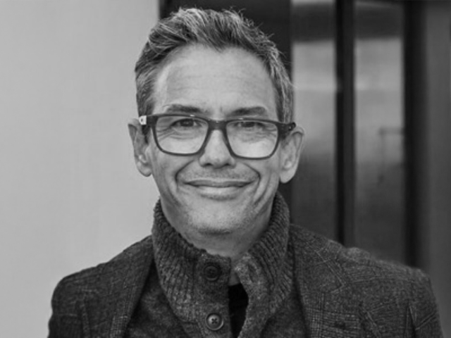 Newsline Report - Sat�lite - Gustavo Lucardi  adquiere participaci�n en Servicio Satelital