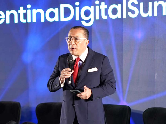 Newsline Report - Tecnolog�a - Inicia Argentina Digital Summit bajo el lema  �AI Building Innovation�.