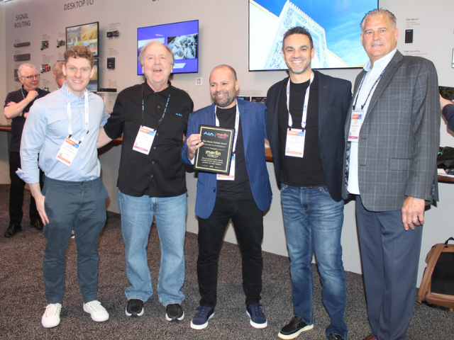 Newsline Report - Tecnolog�a - AJA Video Systems otorga  �The Manny Rosado Award� a Merlin Distributor