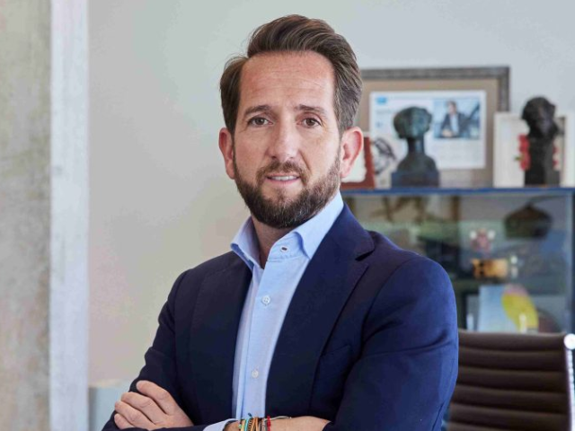 Newsline Report - Negocios - Ra�l Berdon�s renueva su mandato como presidente del Cl�ster Audiovisual de Madrid
