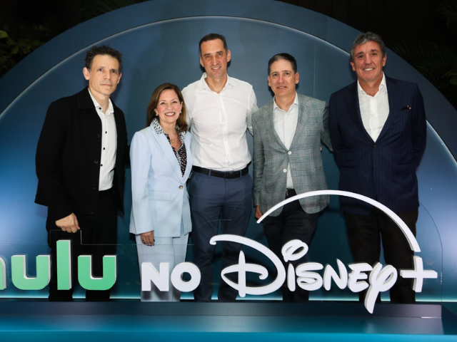 Newsline Report - Plataformas - Eric Schrier se re�ne con la industria brasile�a en Rio2C