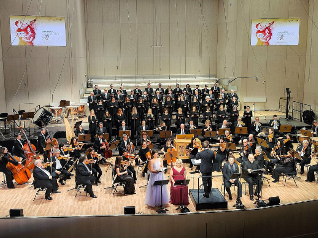 Newsline Report - Tecnolog�a - Teatro Monumental de RTVE instala tecnolog�a LED UHD de Alfalite