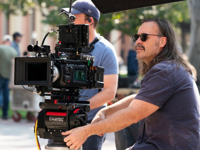 Newsline Report - Tecnolog�a - Blackmagic Design: Rooster de HBO se filma con la URSA Cine 17K 65