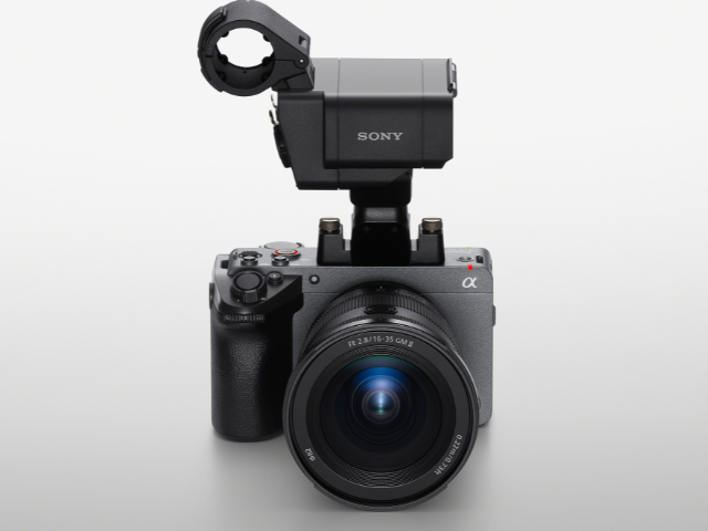 Newsline Report - Tecnolog�a - Sony ampl�a Cinema Line con la nueva FX5, que incorpora Open Gate