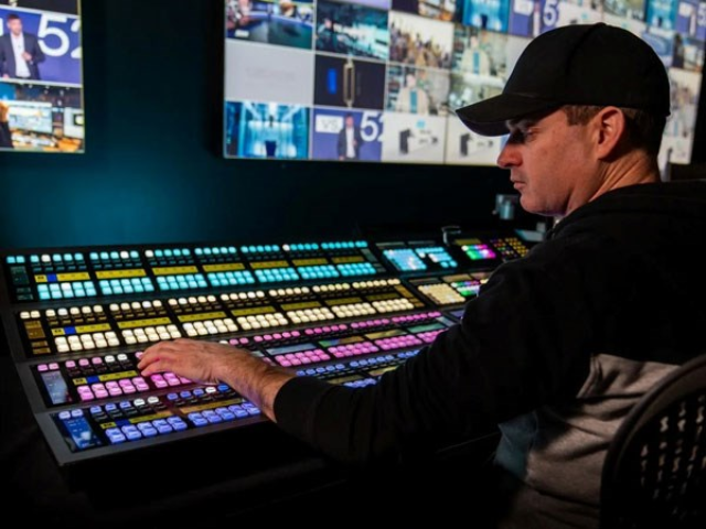 Newsline Report - Tecnolog�a - Ross Video obtiene reconocimientos por Ultrix FR30 y XPression Chameleon