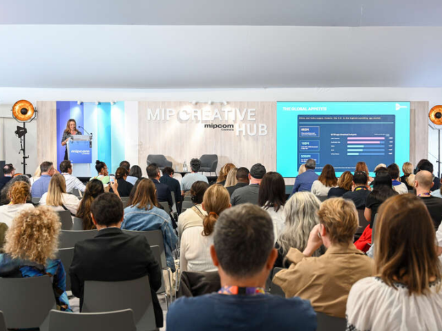 Newsline Report - Contenidos - MIPCOM  2026 re�ne a 10,100 profesionales