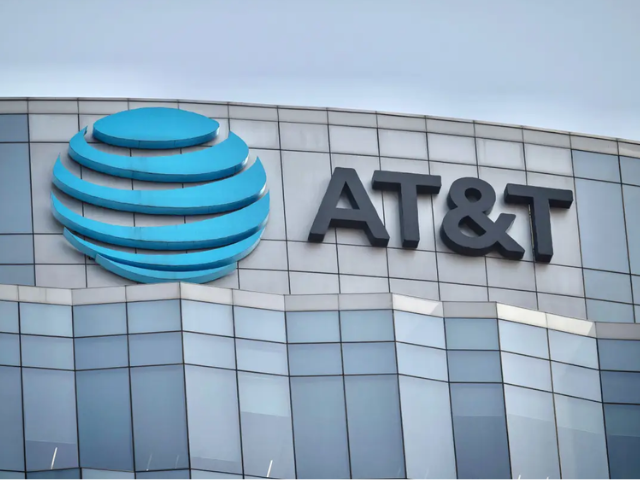 Newsline Report - Negocios - Televisa y Fintech acuerdan adquirir AT&T M�xico por 2,000 mdd