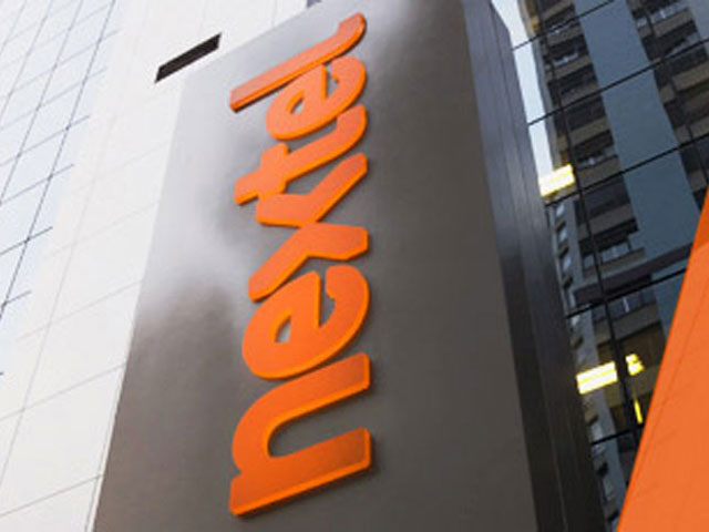 Newsline Report - Negocios - Amrica Mvil habilitada para la compra de Nextel Brasil