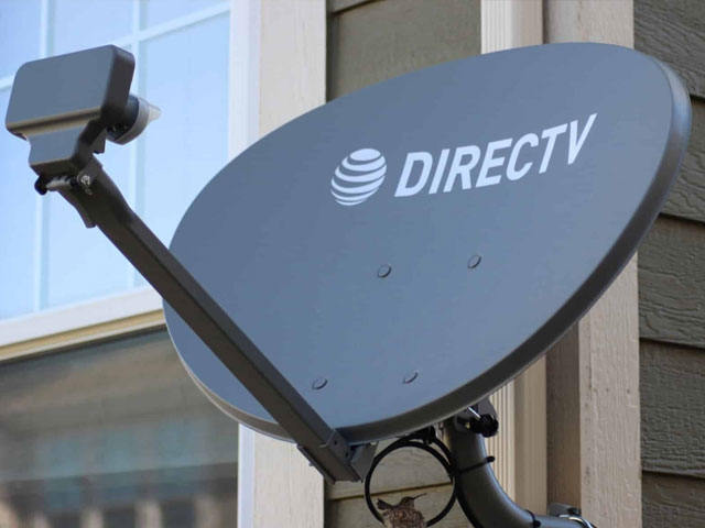 Newsline Report - Negocios - AT&T comienza a recibir las primeras ofertas por DirecTV