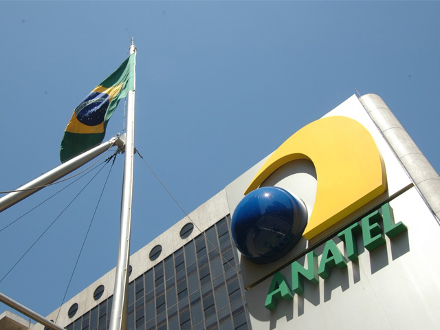 Newsline Report - Satlite - Brasil adjudic posiciones orbitales por US$ 24,5 millones
