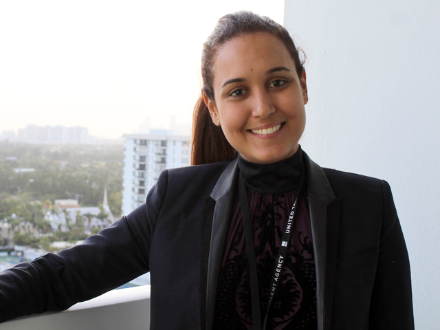 Newsline Report - Contenidos - Calinos incorpora a Mikaela Prez