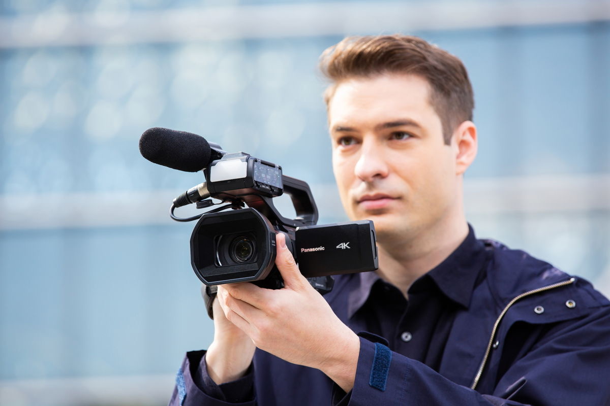 Newsline Report - Tecnologa - CES 2020: Panasonic present tres videocmaras 4K 60p