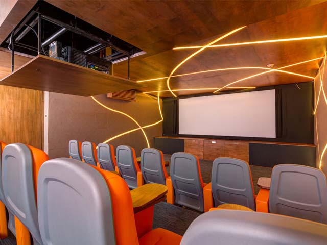 Newsline Report - Tecnologa - Christie equip la nueva sala de proyeccin privada del estudio de 20th Century Fox en Mxico