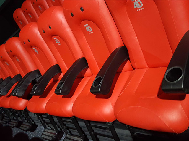 Newsline Report - Cine - Cinemark-Hoyts inaugura una nueva sala de cine 4D