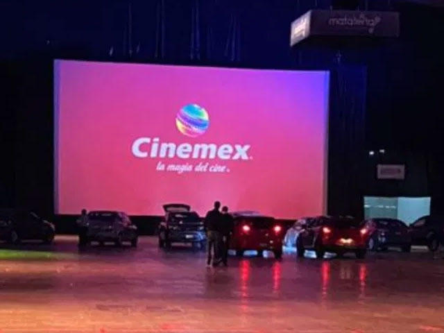 Newsline Report - Cine - Cinemex abre el primer autocinema Platino en Ciudad de Mxico