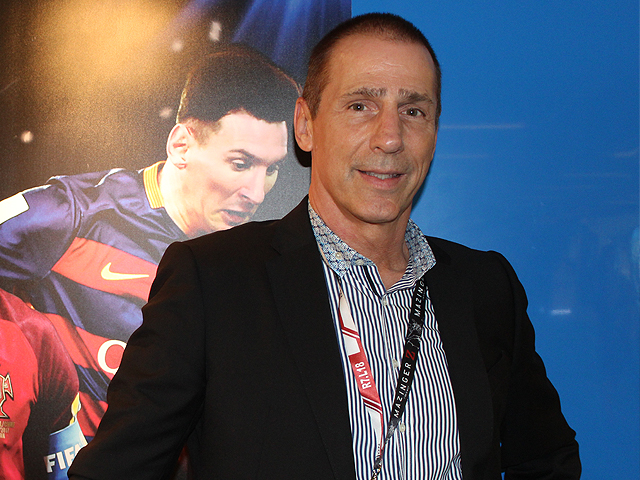 Newsline Report - Contenidos - Dick Clark planea adaptar ttulos para LATAM