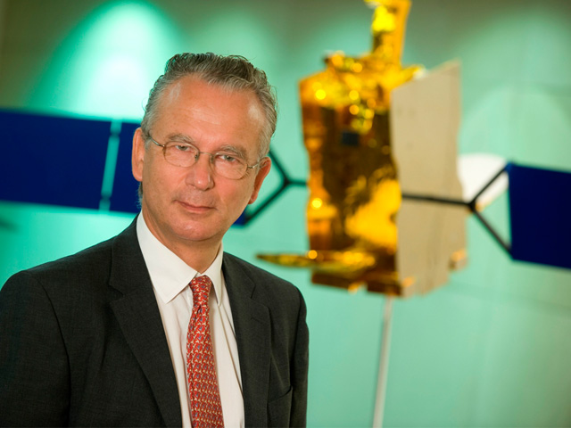 Eutelsat 172B: se cierran contratos para adquisicin y lanzamiento