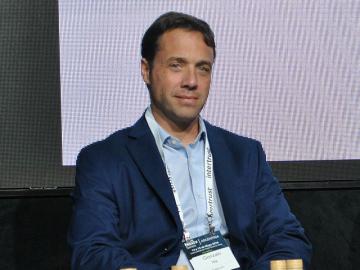 Flow: Pensar en ir directamente al consumidor es destruir la red