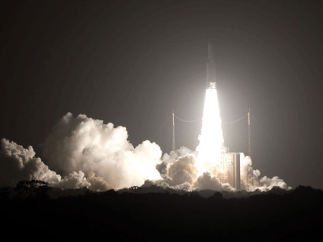 Lanzamiento exitoso del satlite multi-misin EUTELSAT 65 West A