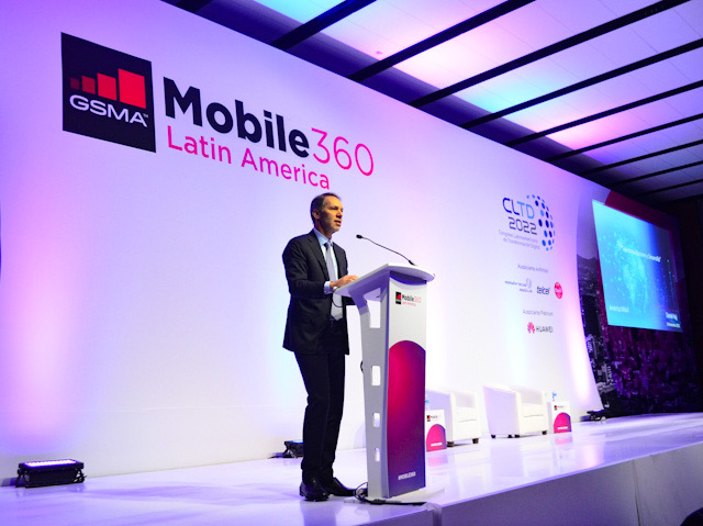 #Mobile360 Amrica Mvil propone conectar a Mxico con programa de subsidios pblicos