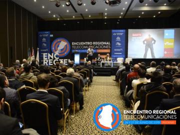 Mltiples capacitaciones sobre Fibra ptica en Encuentro Regional