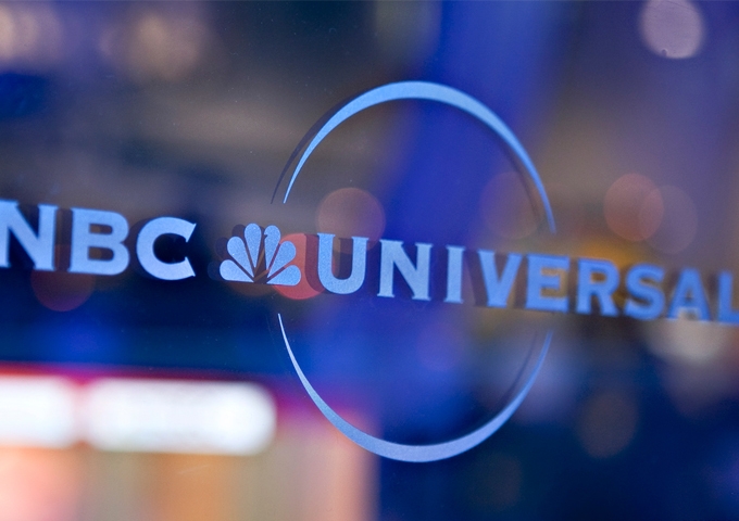 Newsline Report - Negocios - NBCUniversal planea reducir un 20% los comerciales para 2020