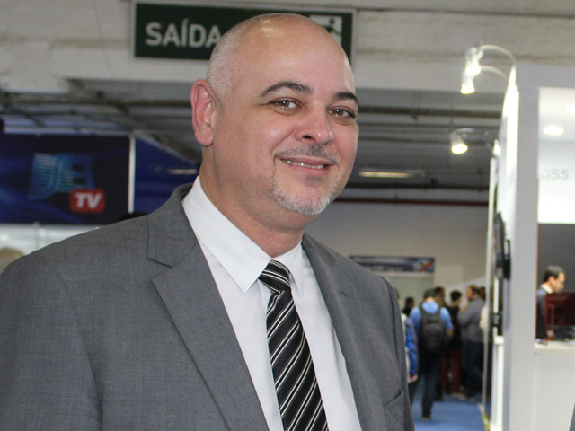 Newsline Report - Tecnologa - Panasonic lanza en SET Expo su nueva cmara compacta con resolucin 4K