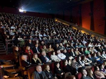 Newsline Report - Cine - Mantienen grandes inversiones en los cines mexicanos
