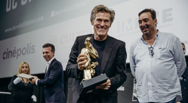 Willem Dafoe recibe premio a la excelencia artística en el #FICM2023